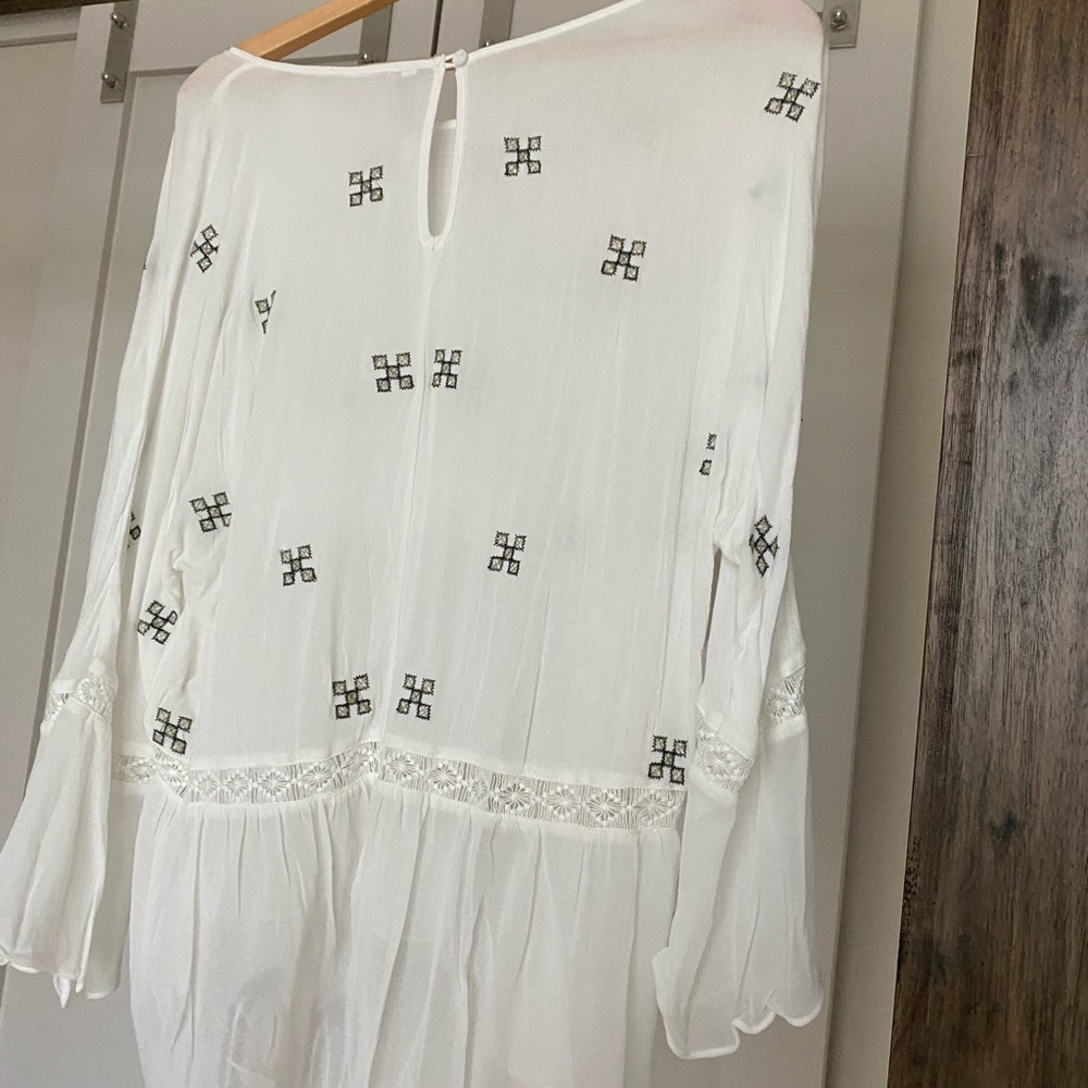 EUC - Monoreno summer top - gently worn. - Picture 2 of 3